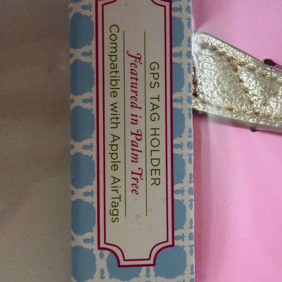 Lilly Pulitzer Green Palm Tree Keychain with Gold Accents - Picture 2 of 3